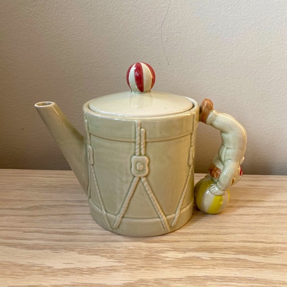 Vintage Clown Handle Teapot - Picture 1 of 6